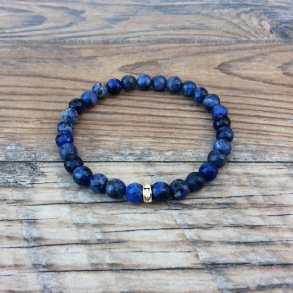 Sodalite bracelet - throat chakra, crystal healing, blue bracelet - Picture 2 of 9